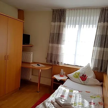 Haus Pooth Szálloda *